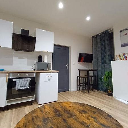 Le Puits Du Bourg Apartment Невер Екстериор снимка