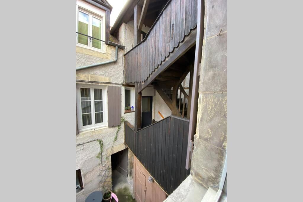 Le Puits Du Bourg Apartment Невер Екстериор снимка