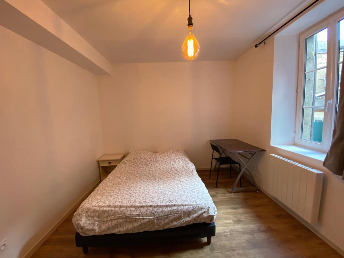 Le Puits Du Bourg Apartment Невер Екстериор снимка