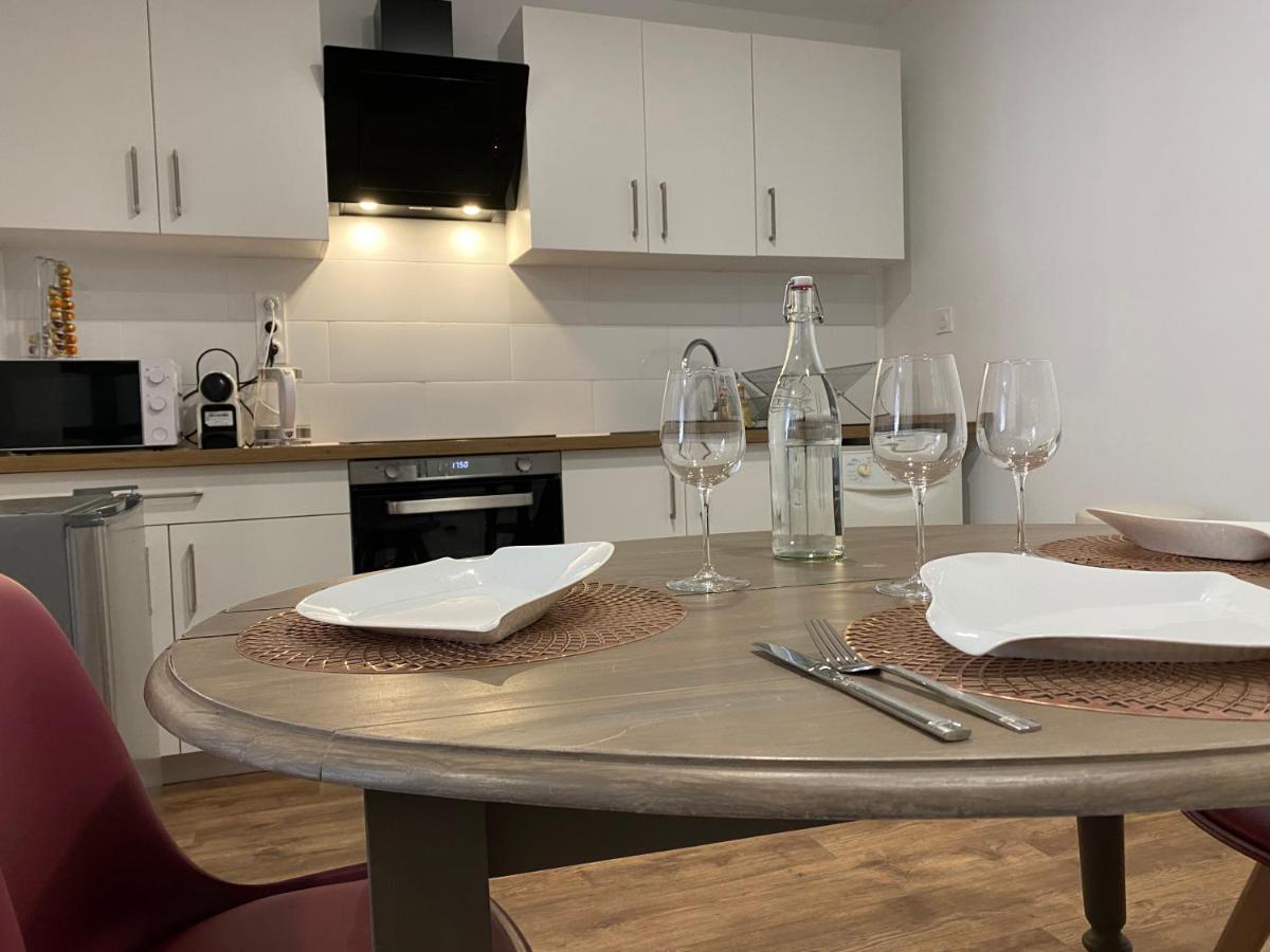 Le Puits Du Bourg Apartment Невер Екстериор снимка