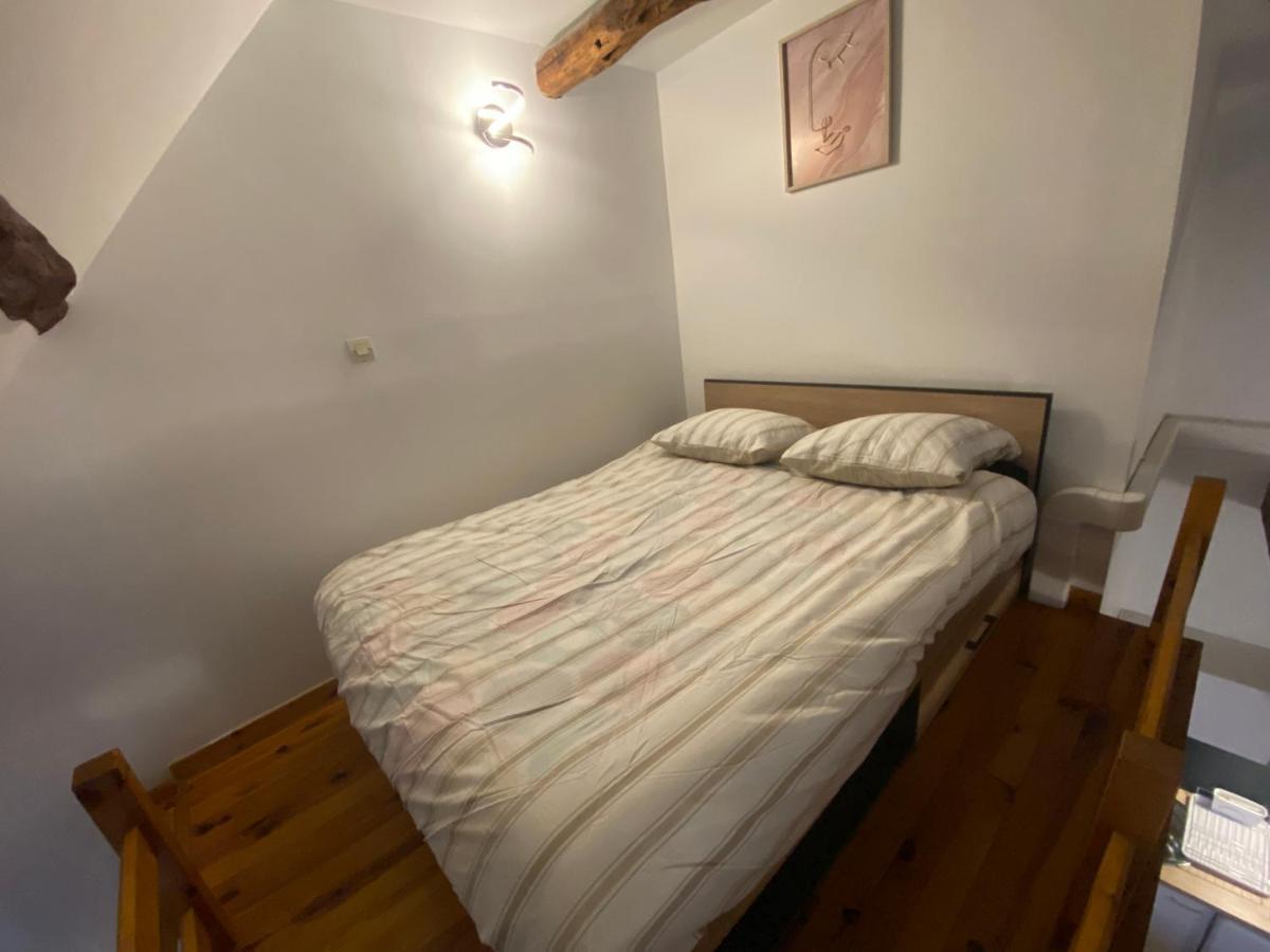 Le Puits Du Bourg Apartment Невер Екстериор снимка