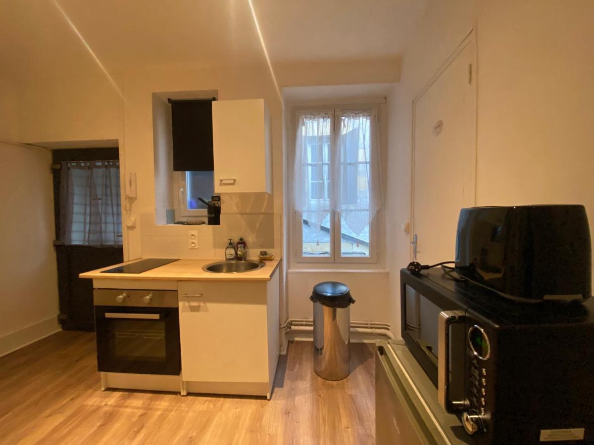 Le Puits Du Bourg Apartment Невер Екстериор снимка