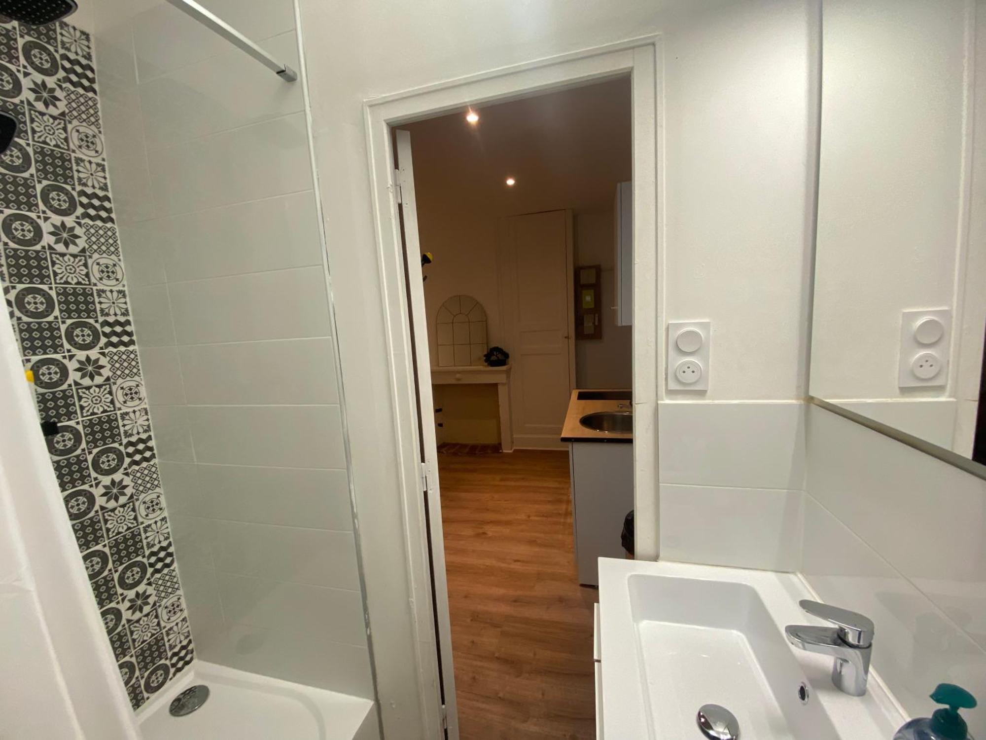 Le Puits Du Bourg Apartment Невер Екстериор снимка