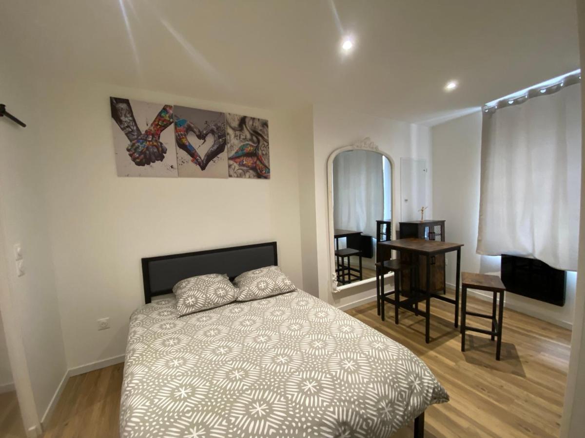 Le Puits Du Bourg Apartment Невер Екстериор снимка